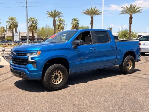 Used 2022 Chevrolet Silverado 1500 RST w/ Protection Package RWD image 2