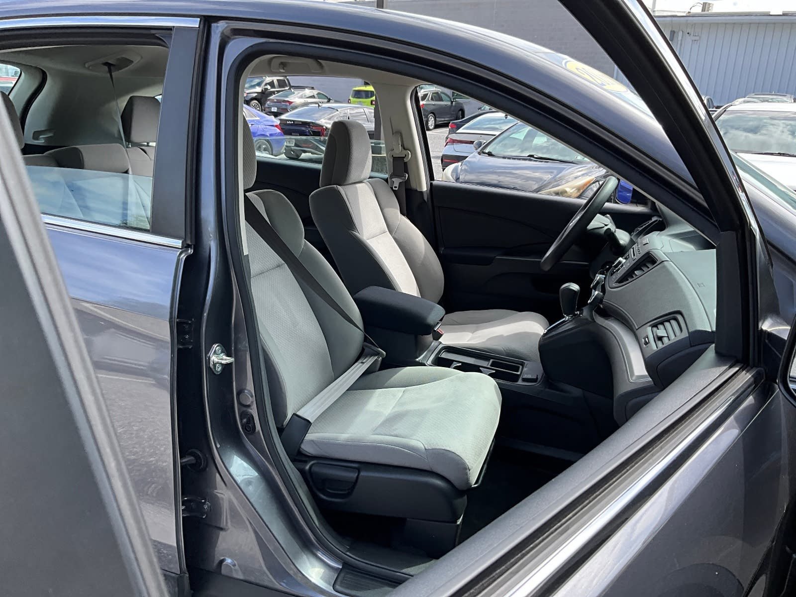 Used 2016 Honda CR-V LX image 25