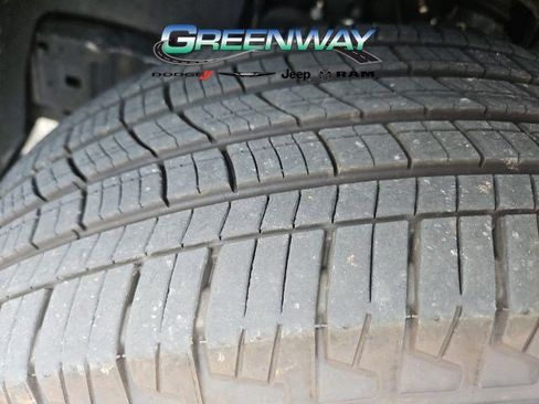 Used 2026 Nissan Frontier SV w/ SV Convenience Package RWD image 15