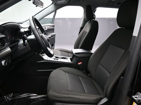 Certified 2022 Ford Explorer XLT image 10