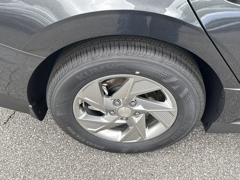 New 2026 Hyundai Sonata SE FWD image 17