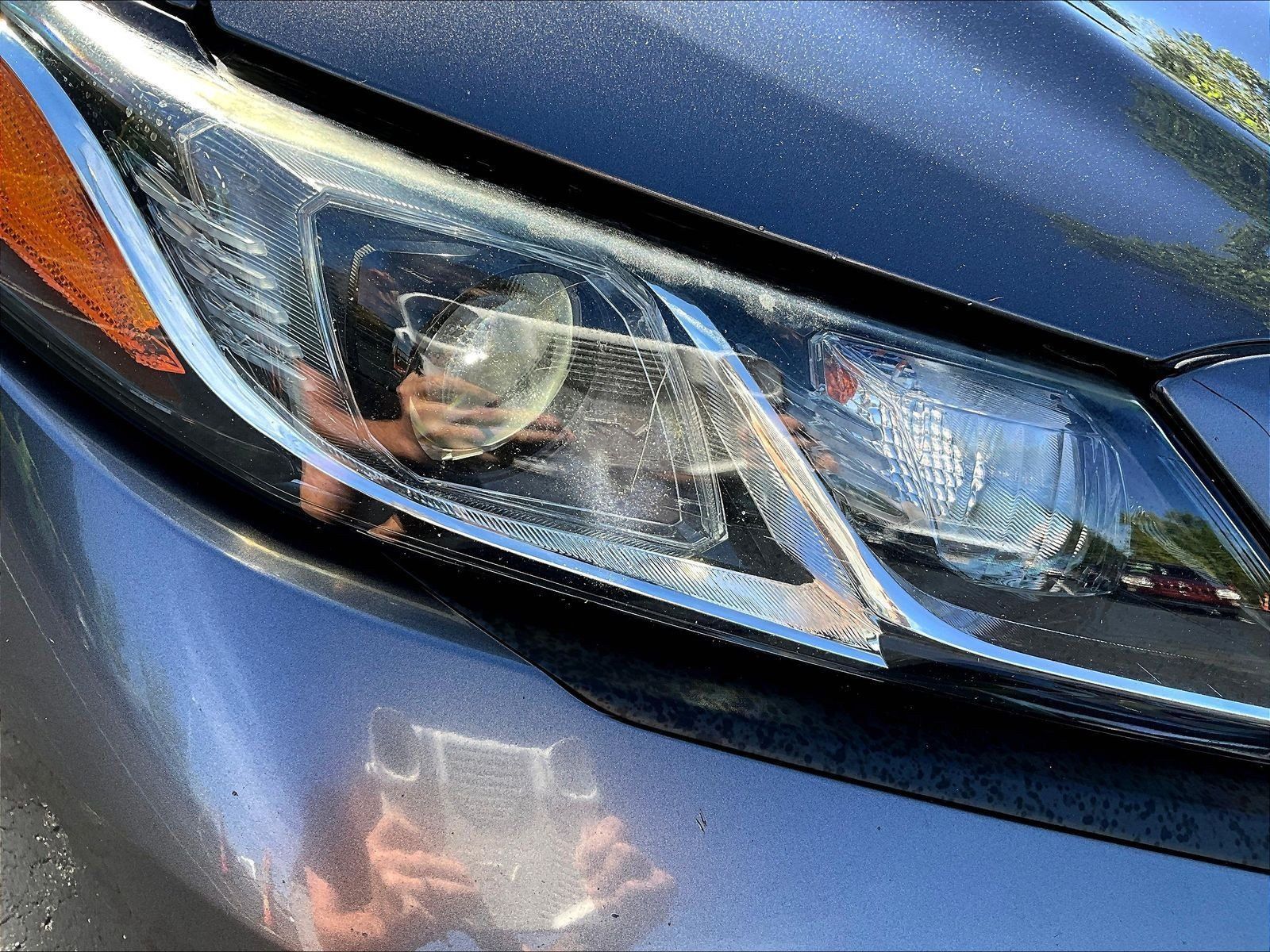 Used 2019 Toyota Camry SE w/ Convenience Package FWD image 32