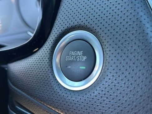 Certified 2025 Cadillac XT5 Premium Luxury image 22