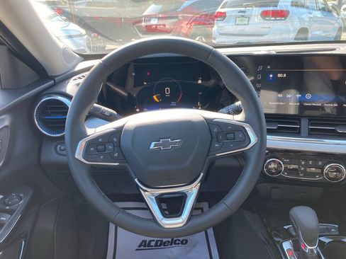 New 2026 Chevrolet Trax LT w/ Sunroof Package FWD image 13