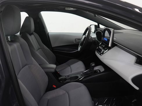 Used 2025 Toyota Corolla SE image 13