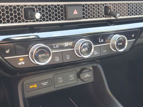 Used 2025 Honda Civic Sport image 28