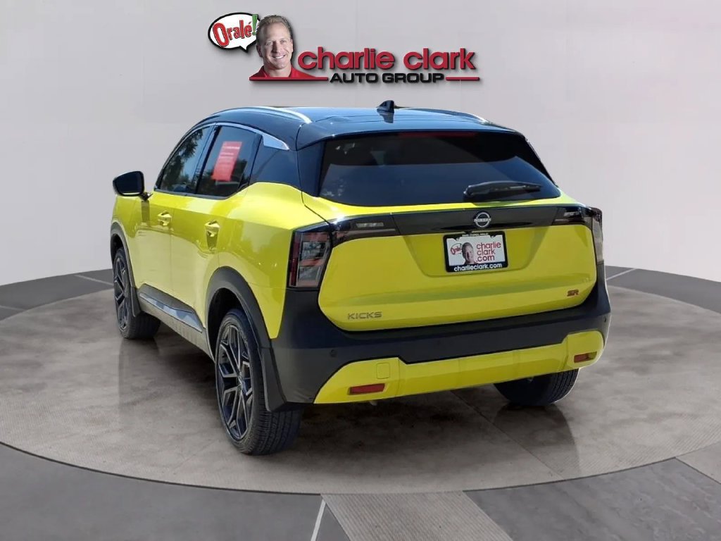 Certified 2025 Nissan Kicks SR FWD image 3
