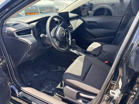 Used 2024 Toyota Corolla LE FWD image 3