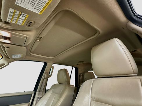 Used 2012 Ford Expedition XLT AWD/4WD image 27