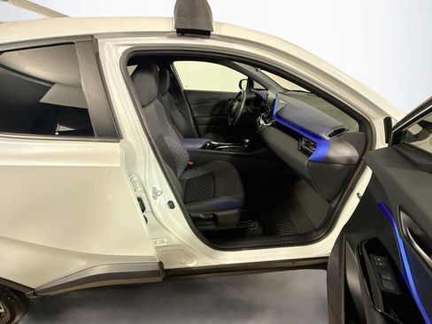 Certified 2022 Toyota C-HR XLE FWD image 24