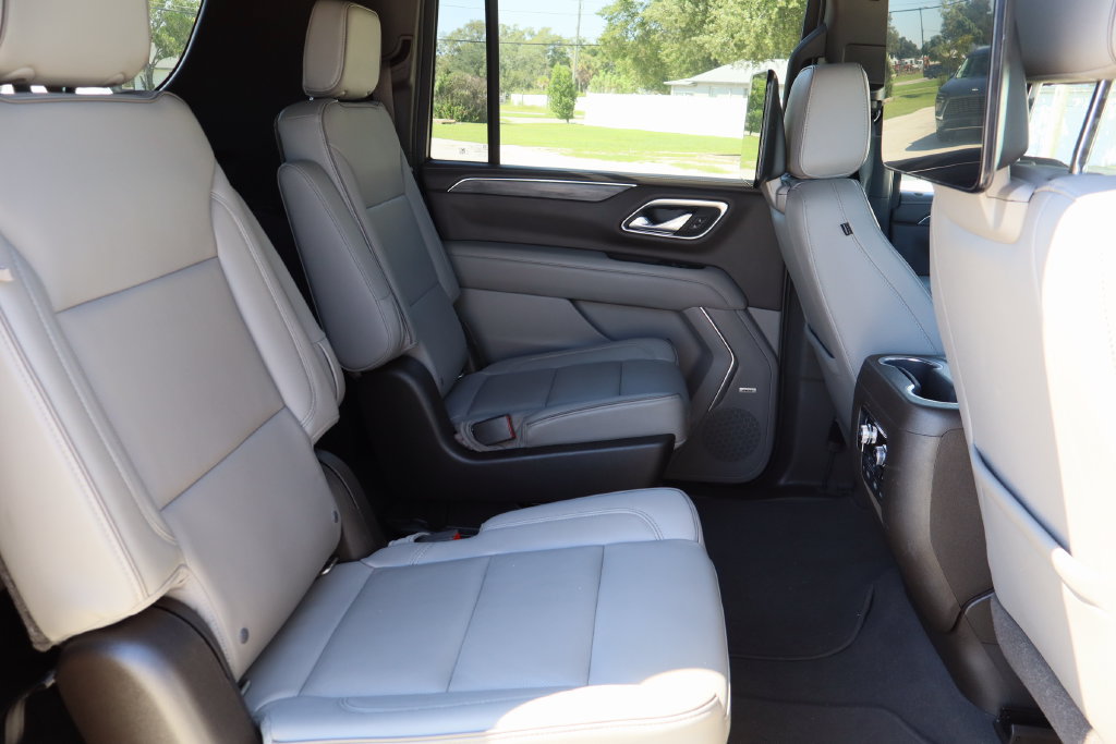 Used 2021 GMC Yukon XL SLT w/ SLT Premium Package RWD image 31