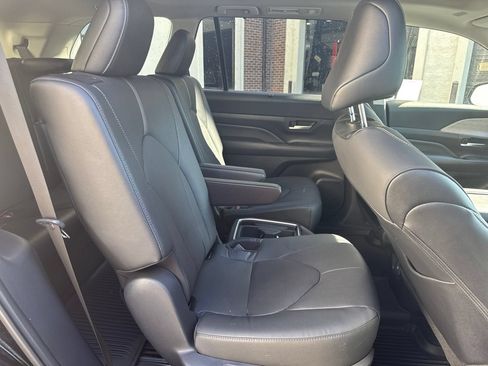 Used 2026 Toyota Grand Highlander AWD image 12