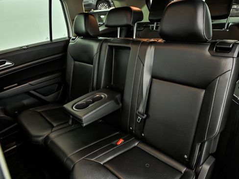 Used 2019 Volkswagen Atlas SE w/ Towing Package image 14