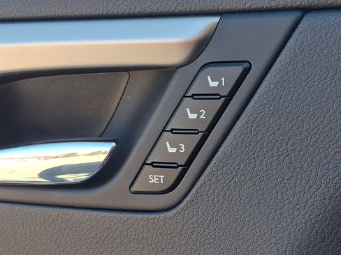 Certified 2021 Lexus RX 350L Premium w/ Premium Package image 28