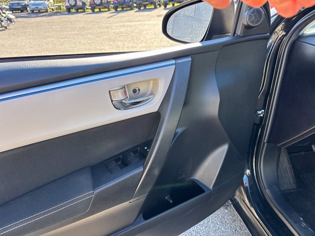 Used 2016 Toyota Corolla LE FWD image 10