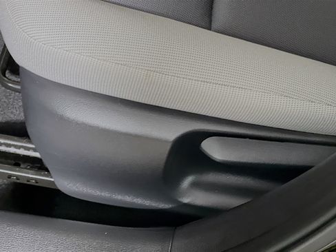 Used 2025 Toyota Corolla LE FWD image 16