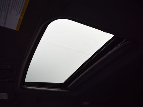 Used 2021 Toyota Sienna XSE FWD image 22