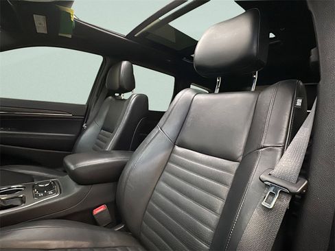 Used 2020 Jeep Grand Cherokee Limited X image 9