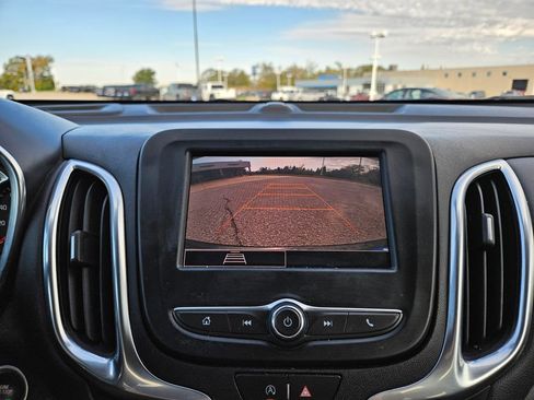 Used 2022 Chevrolet Equinox LT image 15