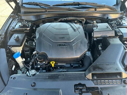 Used 2017 Kia Cadenza Premium w/ Luxury Package image 21