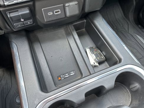 Used 2023 GMC Sierra 2500 SLT w/ SLT Premium Package image 27