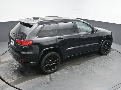 Used 2018 Jeep Grand Cherokee Altitude AWD/4WD image 31