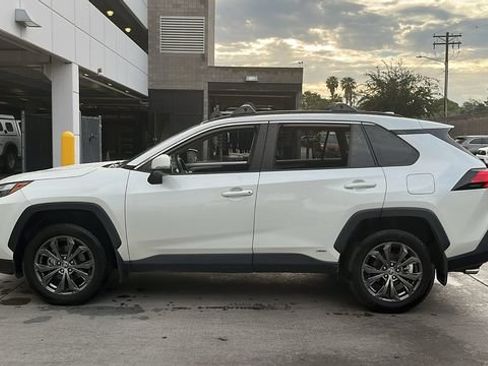 Used 2022 Toyota RAV4 XLE Premium AWD/4WD image 3