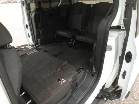 Used 2018 Ford Transit Connect XL FWD image 17