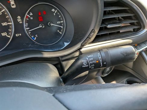Used 2023 MAZDA MAZDA3 s FWD image 41