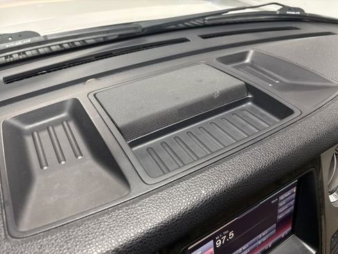 Used 2015 Ford Expedition Limited image 61