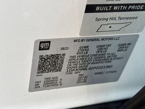 Used 2023 GMC Acadia SLT image 31