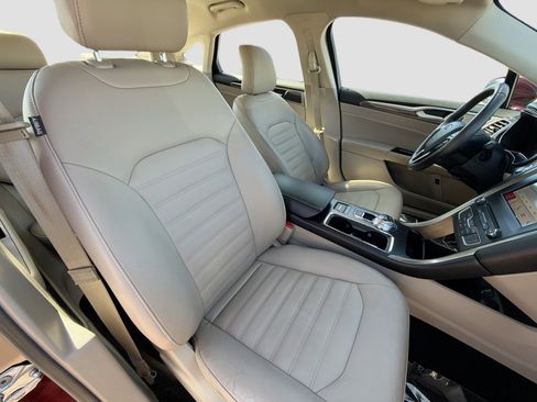 Used 2017 Ford Fusion Energi SE image 14