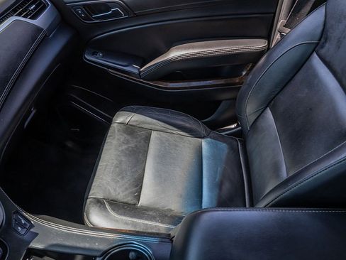 Used 2018 Chevrolet Suburban LT image 32