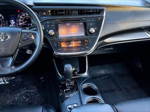 Used 2016 Toyota Avalon XLE Premium image 6