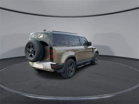 Used 2023 Land Rover Defender 110 S image 8