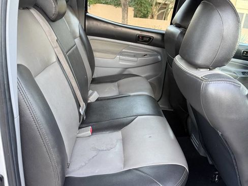 Used 2010 Toyota Tacoma V6 4x4 4dr Double Cab 5.0 ft S image 8