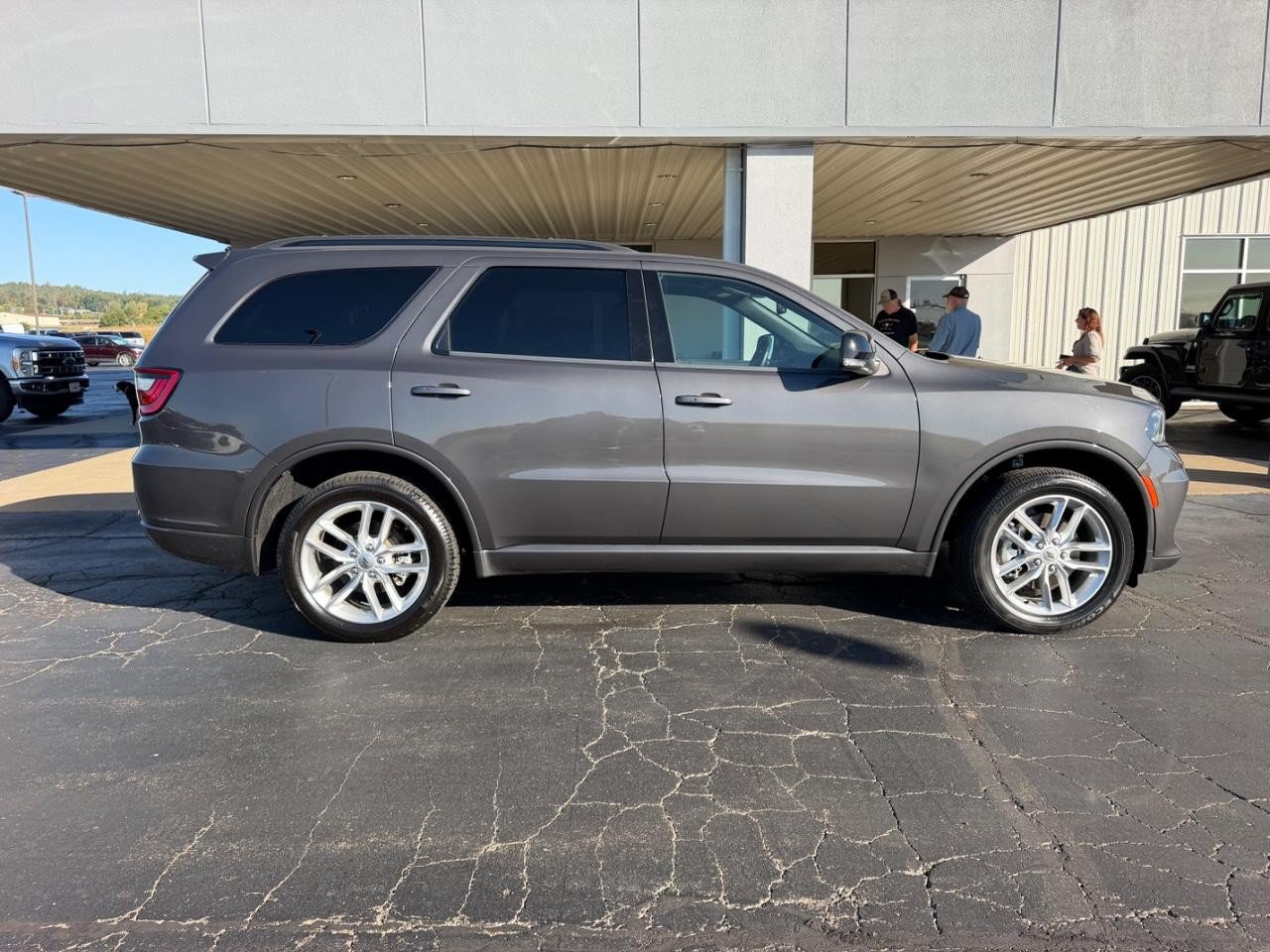 Used 2024 Dodge Durango GT AWD/4WD image 2