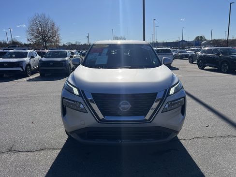 Certified 2023 Nissan Rogue SV image 2