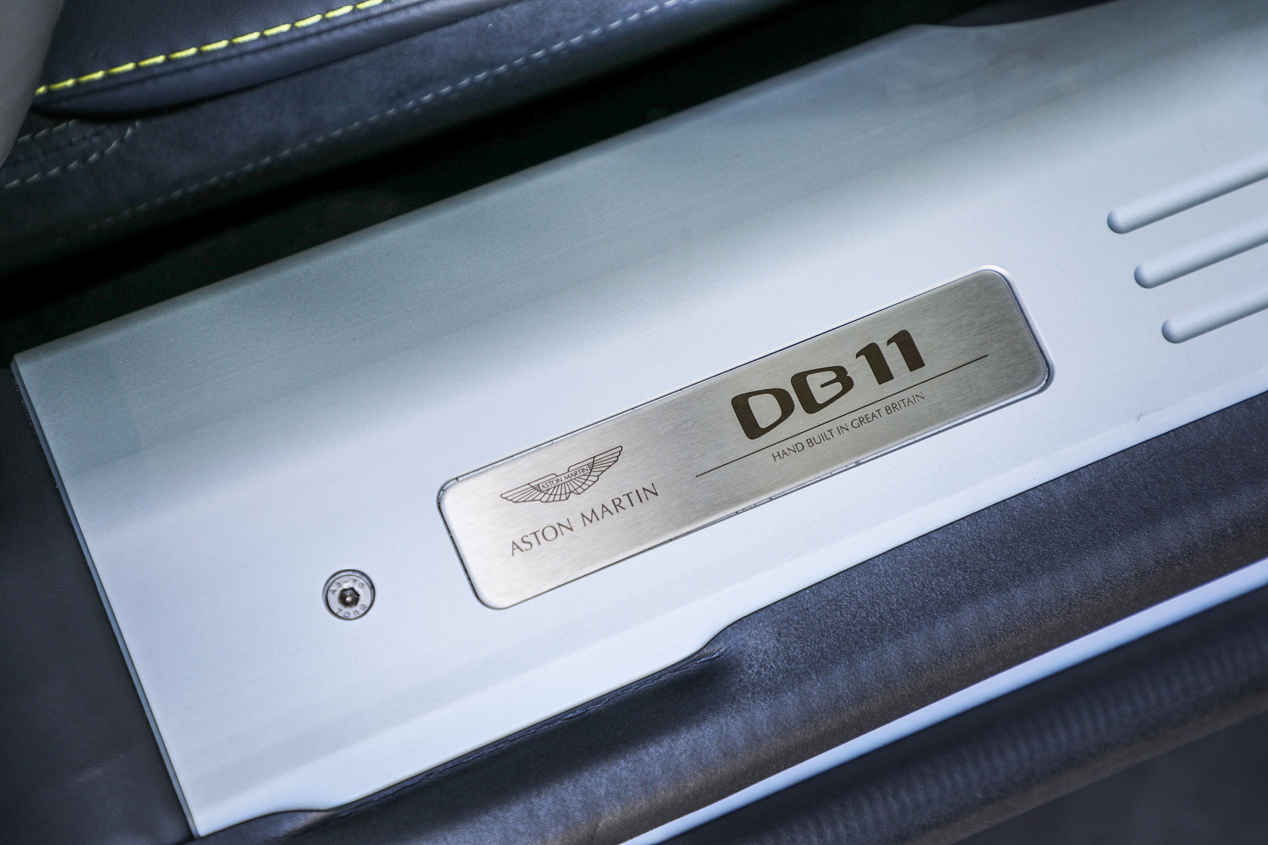 Used 2022 Aston Martin DB11 Coupe RWD image 12