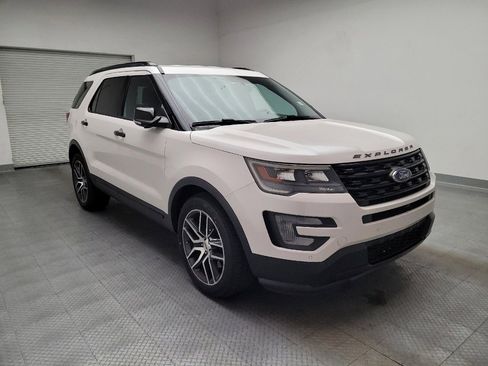Used 2017 Ford Explorer Sport w/ Equipment Group 401A AWD/4WD image 11