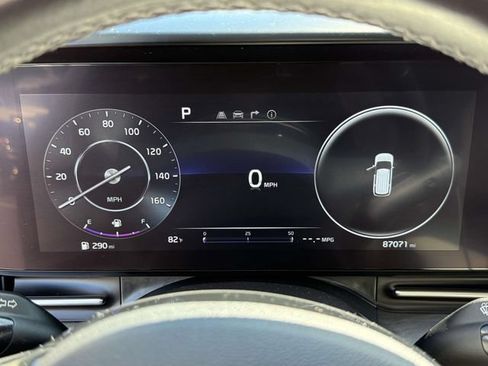 Used 2024 Kia Carnival SX FWD image 24