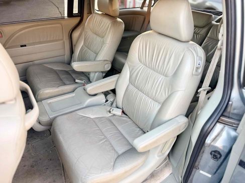 Used 2010 Honda Odyssey EX-L image 19