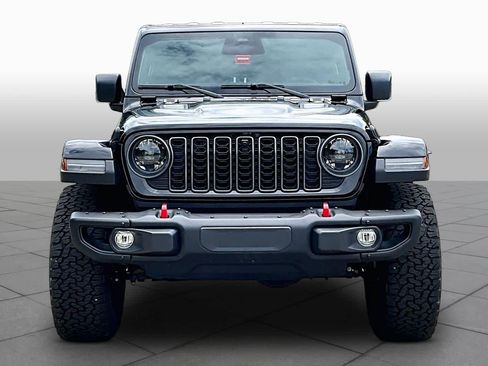 Used 2025 Jeep Wrangler Rubicon AWD/4WD image 4