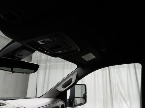 Used 2023 GMC Sierra 3500 Denali w/ Technology Package image 26