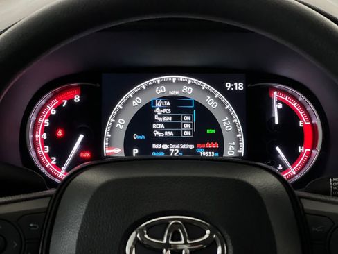 Used 2025 Toyota RAV4 XLE AWD/4WD image 17