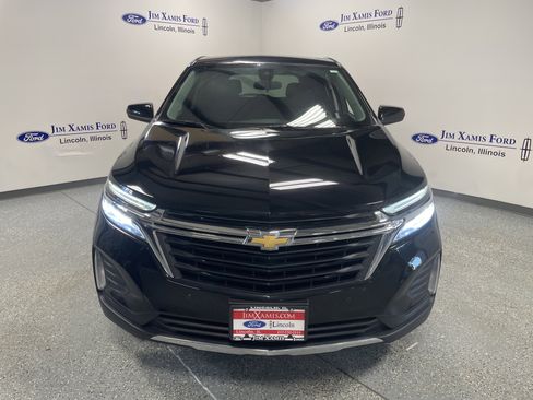 Used 2023 Chevrolet Equinox LT image 2