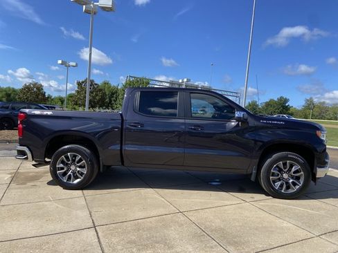 Used 2024 Chevrolet Silverado 1500 LT AWD/4WD image 13