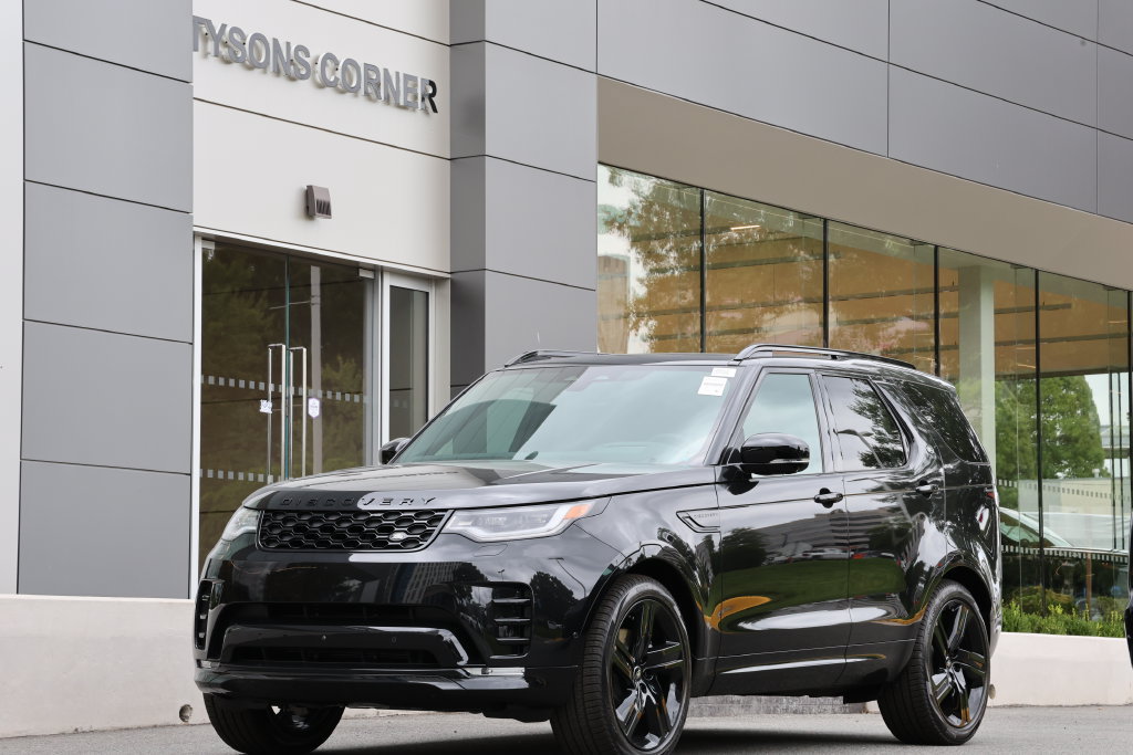 New 2026 Land Rover Discovery Dynamic SE AWD/4WD image 1