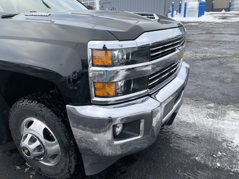 Used 2017 Chevrolet Silverado 3500 LT w/ LT Convenience Package image 30