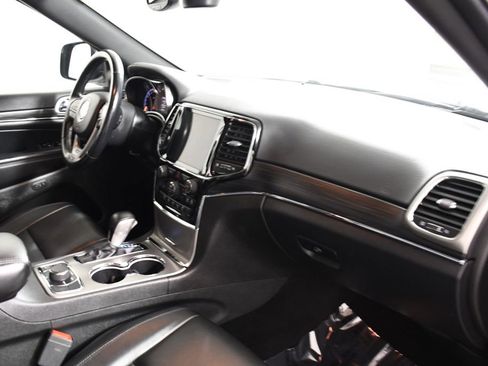 Used 2020 Jeep Grand Cherokee Limited w/ Trailer Tow Group IV image 19